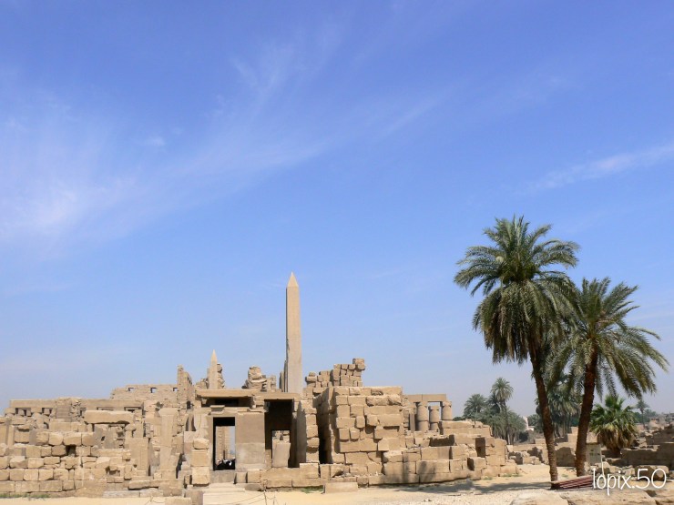 voiles-sur-les-filles-en-barques-sur-le-nil-absolutelyfemme.com